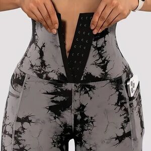 High-Waisted Black and Gray Tie-Dye Leggings